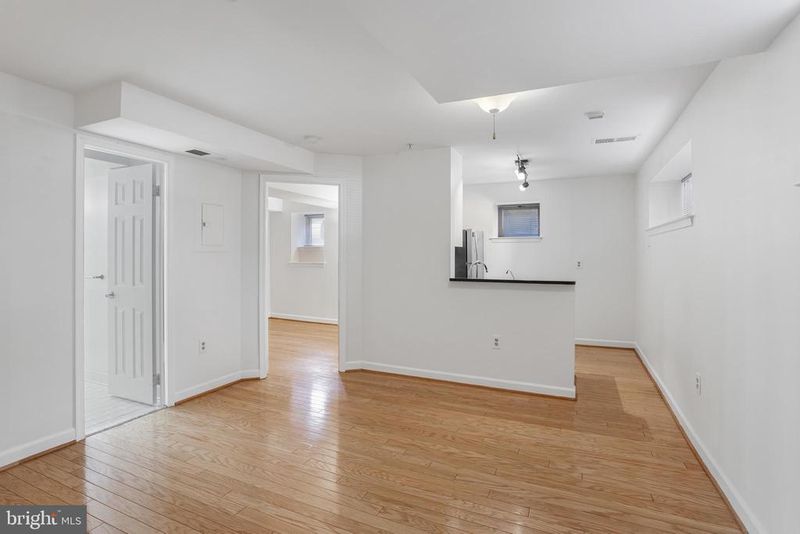 1619 R St NW #B4, Washington, DC 20009