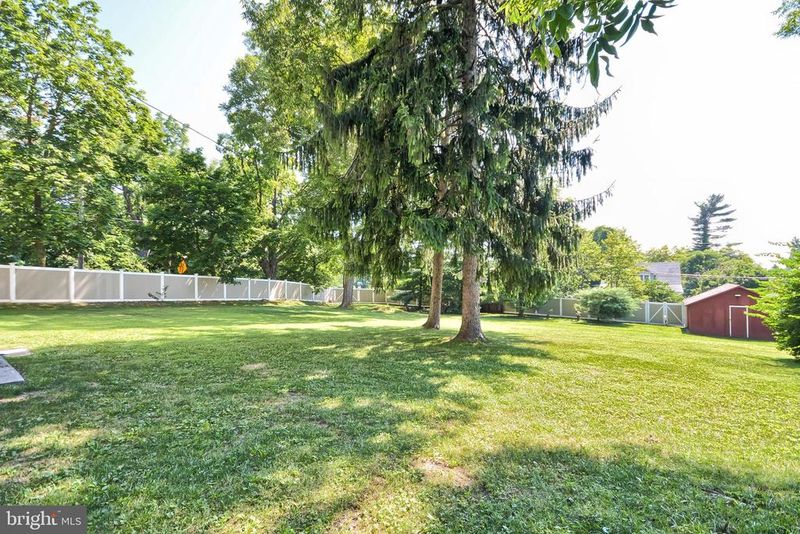 6925 Maryland Ave, Braddock Heights, MD 21714