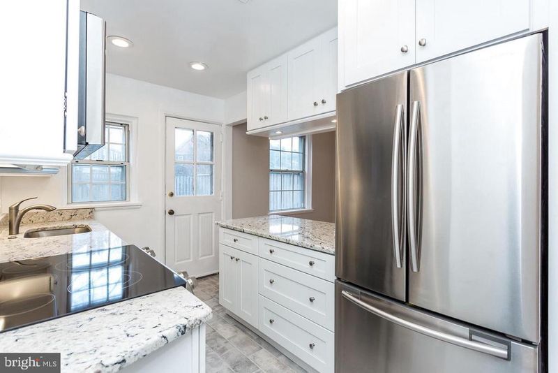 3578 S Stafford St, Arlington, VA 22206