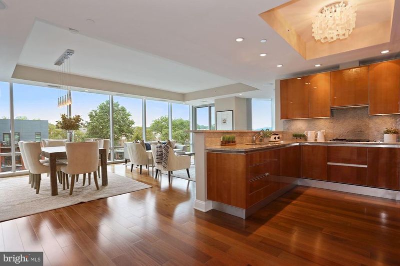 1881 N Nash St #810, Arlington, VA 22209