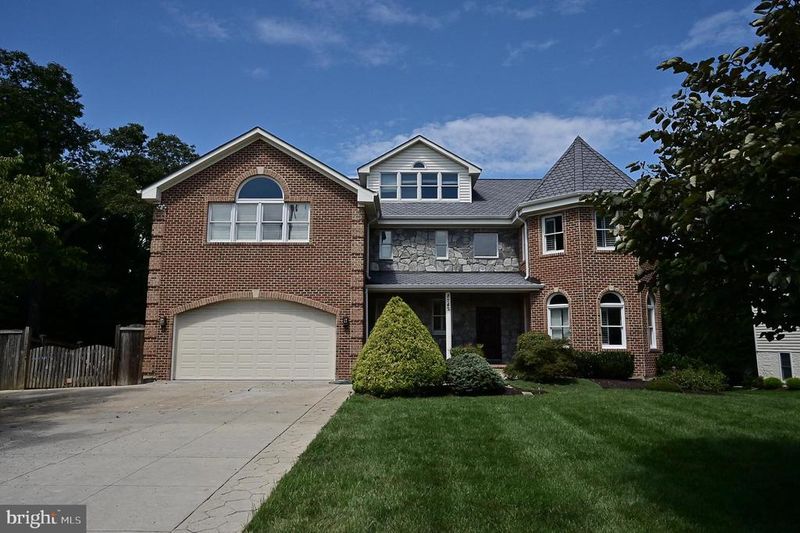8742 Center Rd #1, Springfield, VA 22152