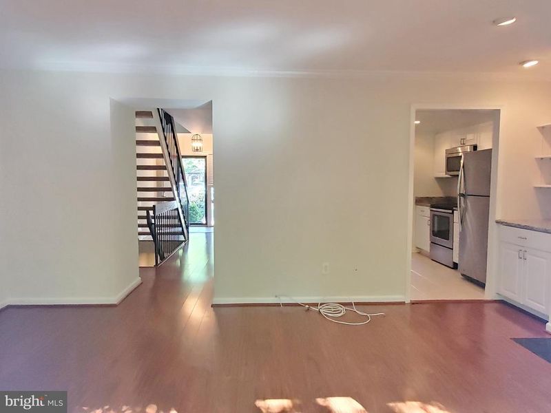 2260 Wheelwright Ct, Reston, VA 20191