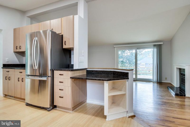 6525 Byrnes Dr, Mclean, VA 22101
