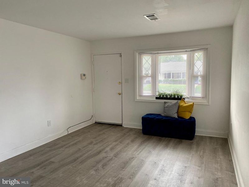 1120 Wentworth Dr, Oxon Hill, MD 20745