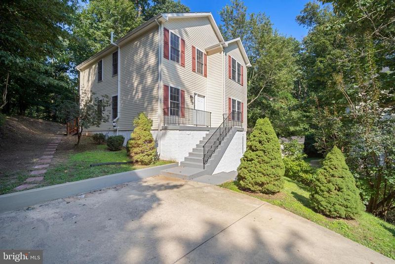 900 Rosemere Ave, Silver Spring, MD 20904