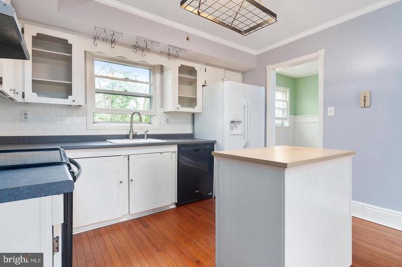 1038 Mountain Top Dr, Annapolis, MD 21409