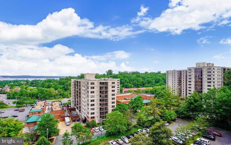 2059 Huntington Ave #1103, Alexandria, VA 22303