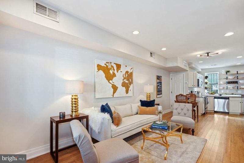 1029 6th St NE, Washington, DC 20002