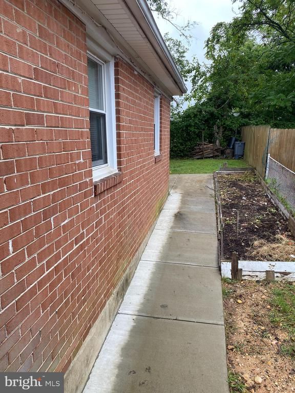 511 Abel Ave, Capitol Heights, MD 20743