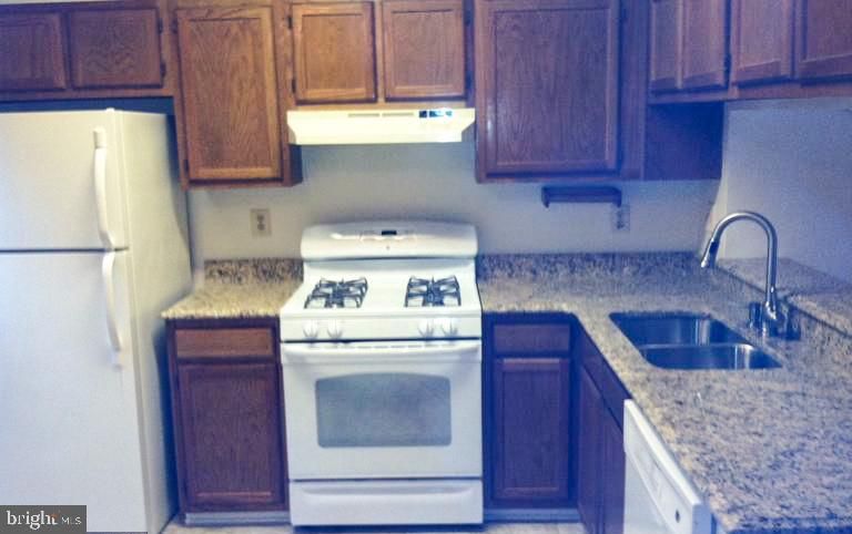 7130 Tolliver St, Alexandria, VA 22306