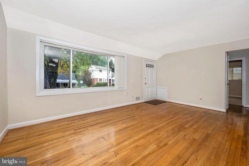 12607 Epping Rd, Silver Spring, MD 20906