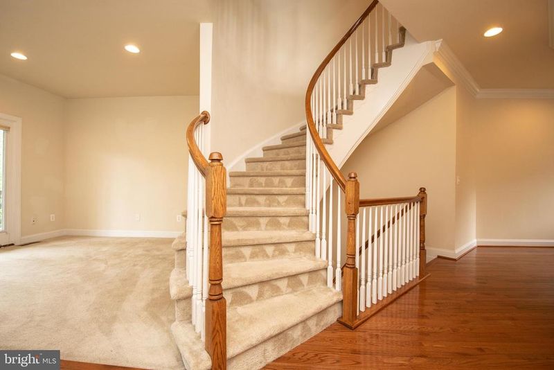 22199 Falling Ter, Ashburn, VA 20148