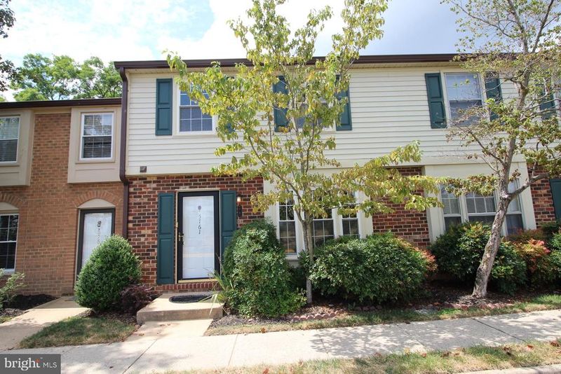 5761 Independence Cir, Alexandria, VA 22312