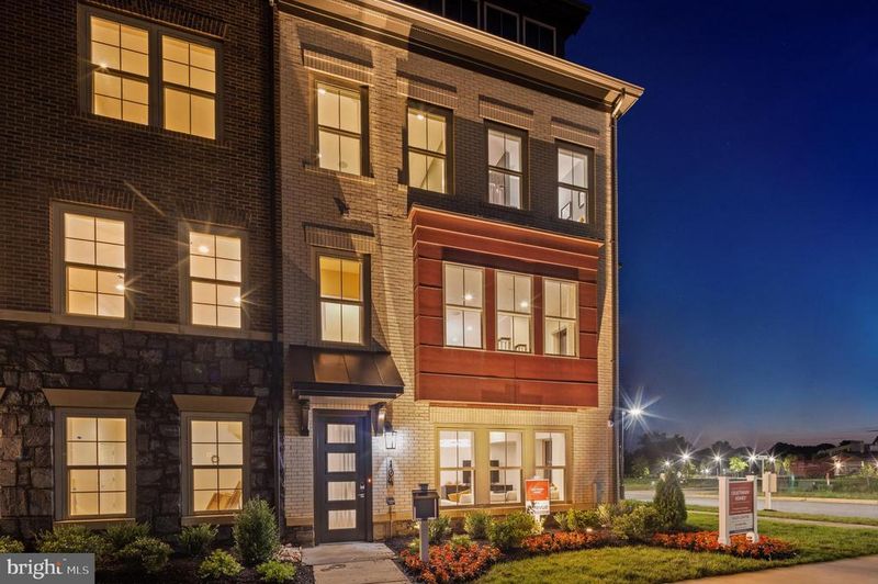 48 Bleeker Pl #3, Gaithersburg, MD 20878
