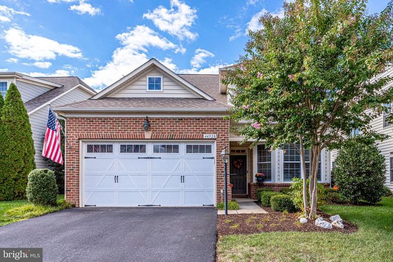 44528 Blueridge Meadows Dr, Ashburn, VA 20147