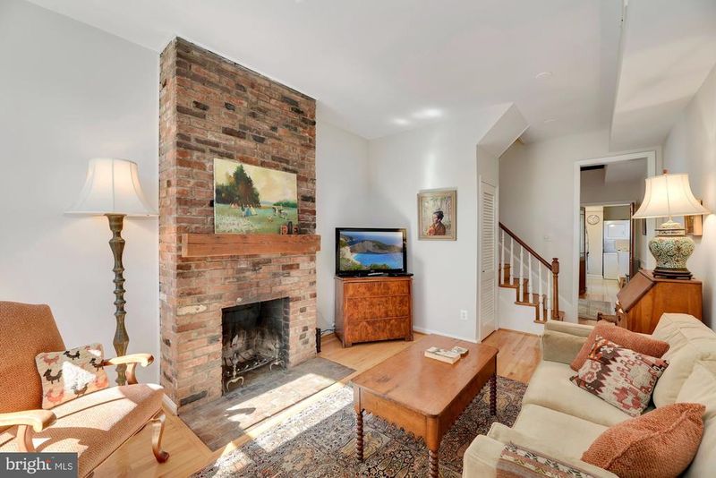608 E St SE, Washington, DC 20003