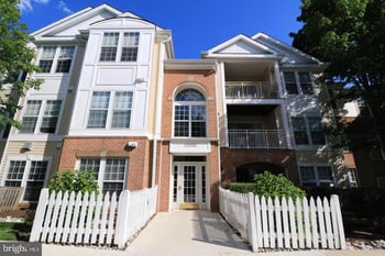 12000 Amber Ridge Cir #A-202, Germantown, MD 20876