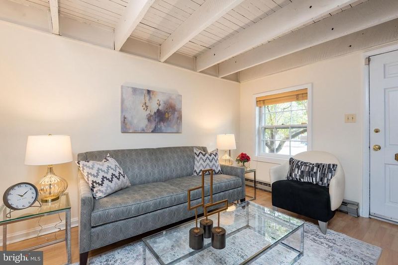 1202 D St SE, Washington, DC 20003