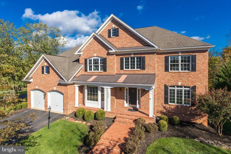44204 Riverpoint Dr, Leesburg, VA 20176