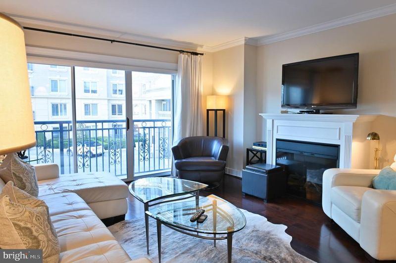 5 Park Pl #204, Annapolis, MD 21401