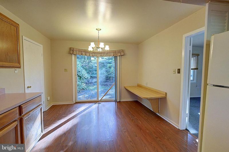 16303 Pointer Ridge Dr, Bowie, MD 20716