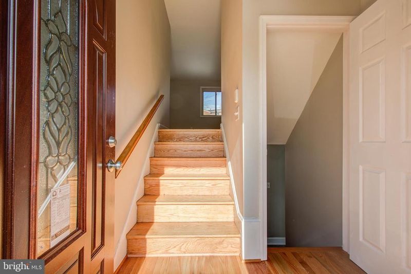 1202 Oakview Dr, Silver Spring, MD 20903