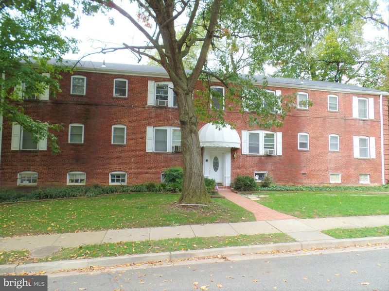 1400 N Kenilworth St #4, Arlington, VA 22205