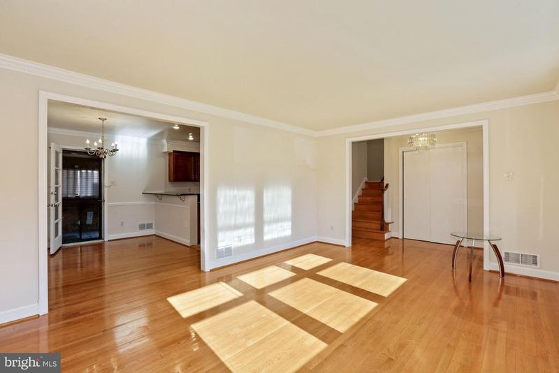 516 Elderwood Rd, Silver Spring, MD 20904