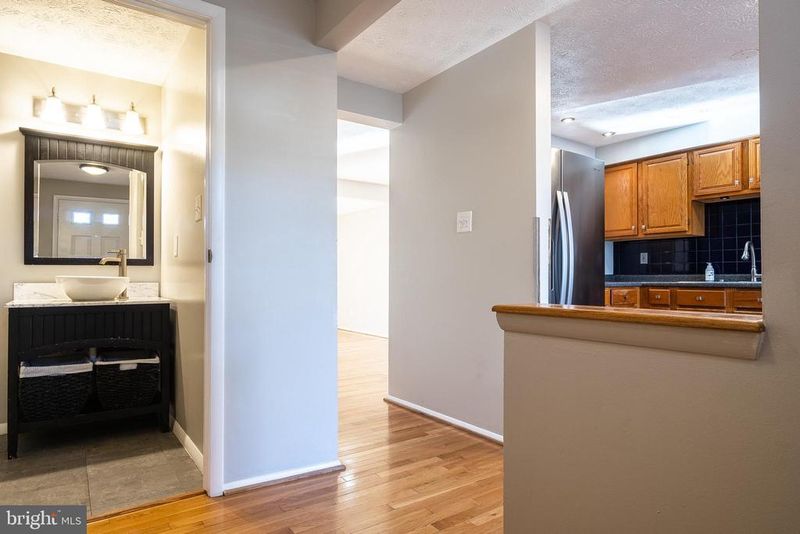 2911 Montauk Ct, Falls Church, VA 22042
