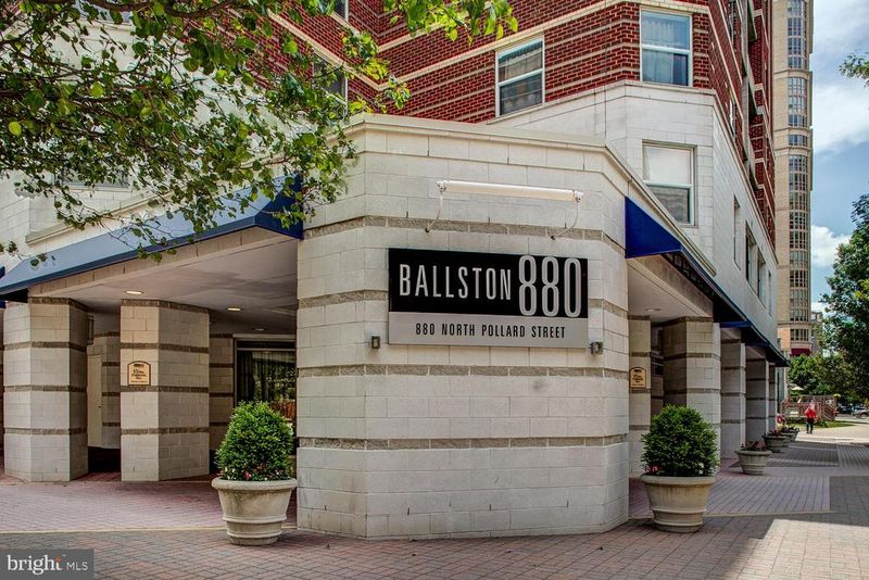 880 N Pollard St #606, Arlington, VA 22203