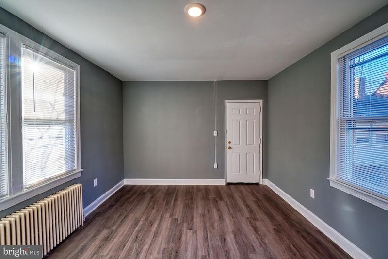 400 Douglas St NE #102, Washington, DC 20017