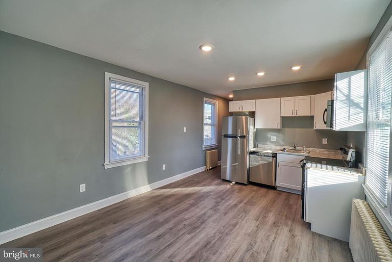 400 Douglas St NE #102, Washington, DC 20017