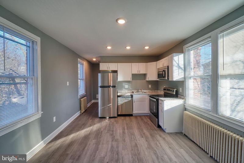 400 Douglas St NE #102, Washington, DC 20017