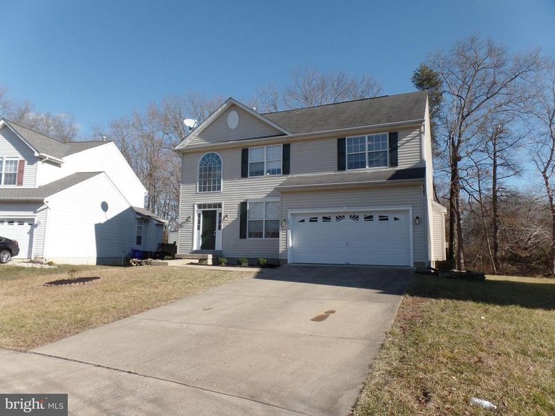 2734 Lois Ct, Waldorf, MD 20603