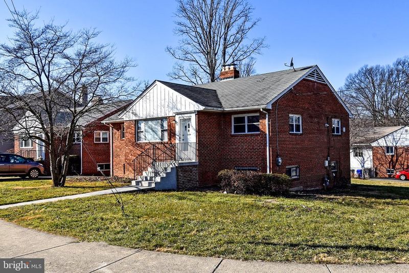 5601 26th St N, Arlington, VA 22207