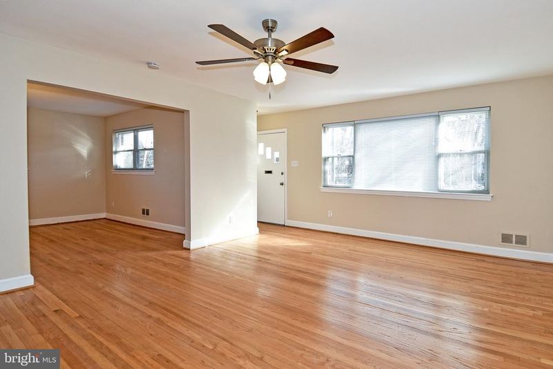 5601 26th St N, Arlington, VA 22207