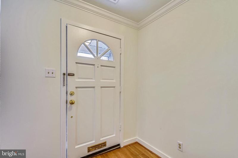 1316 Dewitt Ave, Alexandria, VA 22301