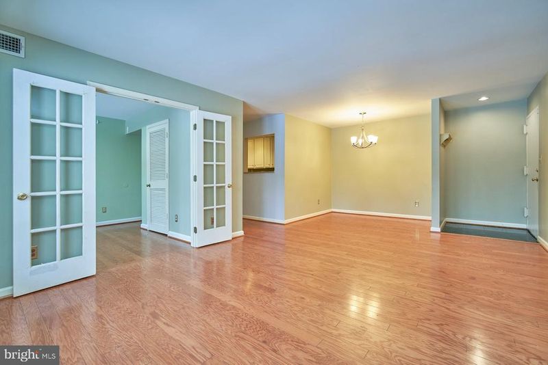 5901 Kingsford Rd #444, Springfield, VA 22152