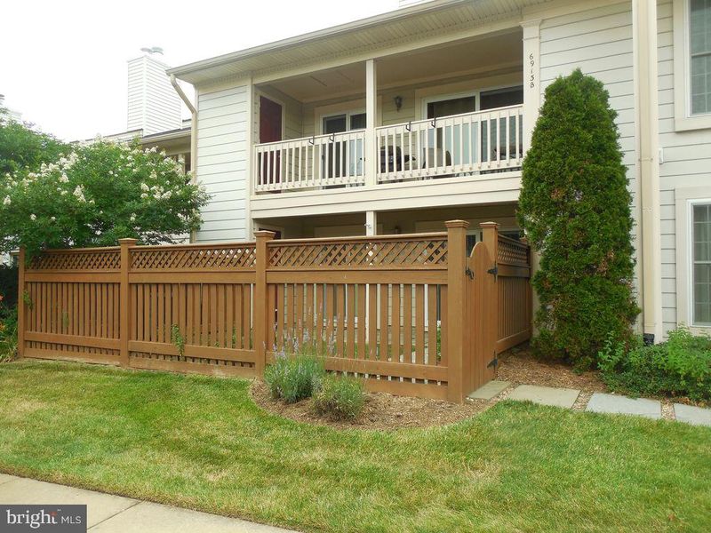 6913 Sandra Marie Cir, Alexandria, VA 22310