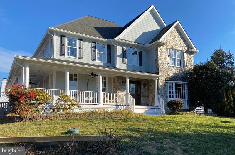 7711 Macarthur Blvd, Cabin John, MD 20818