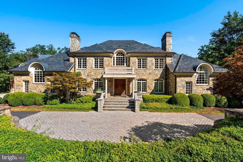8548-A Georgetown PIKE, Mclean, VA 22102