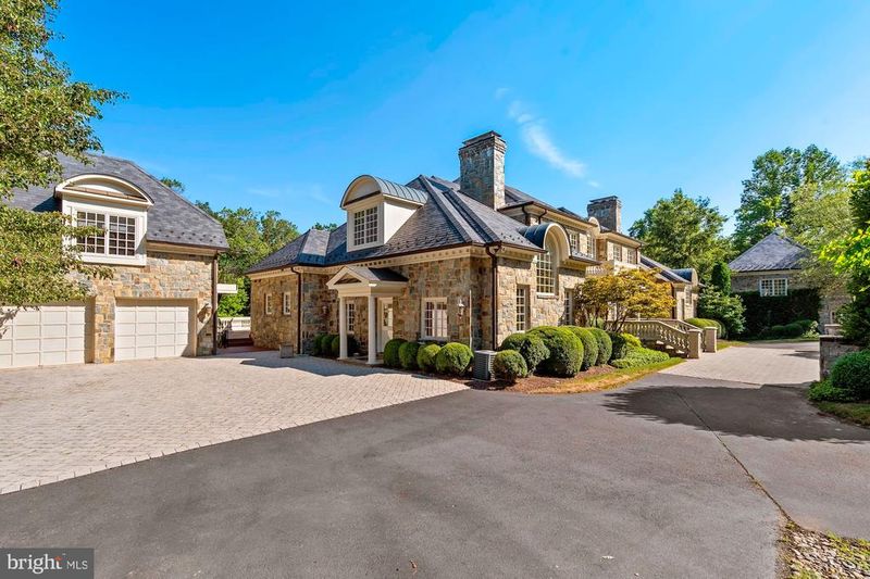 8548-A Georgetown PIKE, Mclean, VA 22102