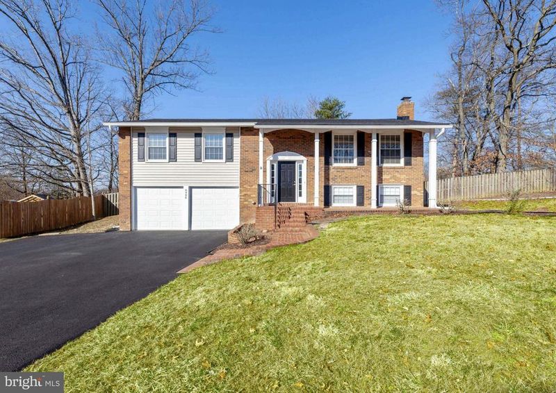 6924 Spur Rd, Springfield, VA 22153