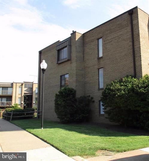 7599 Gales Ct #104, Manassas, VA 20109
