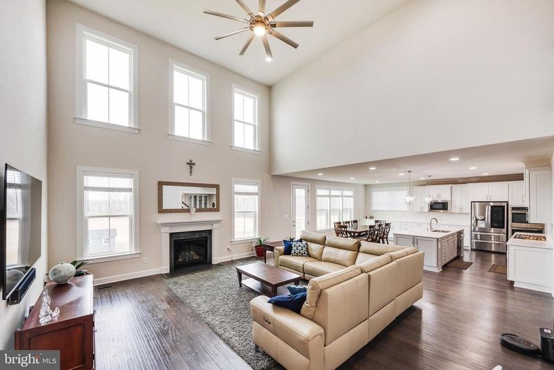 25848 Cameron Walk Pl, Aldie, VA 20105