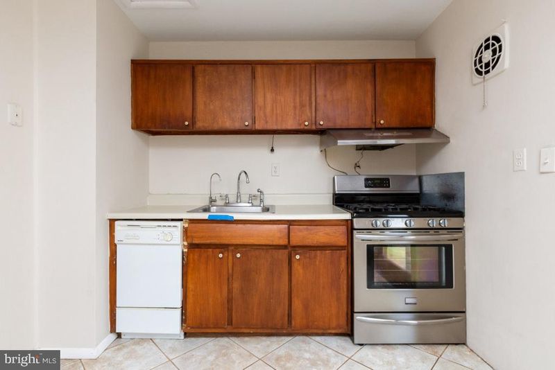 4115 Ferrara Dr, Silver Spring, MD 20906