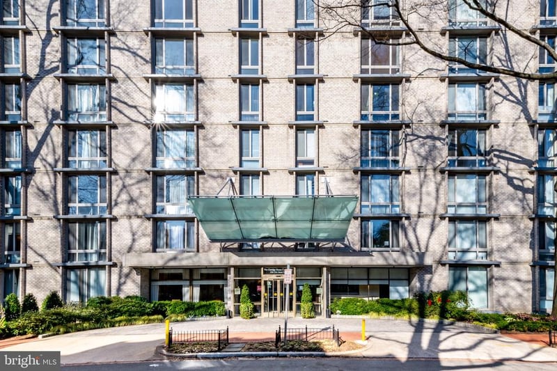 940 25th St NW #107-S, Washington, DC 20037