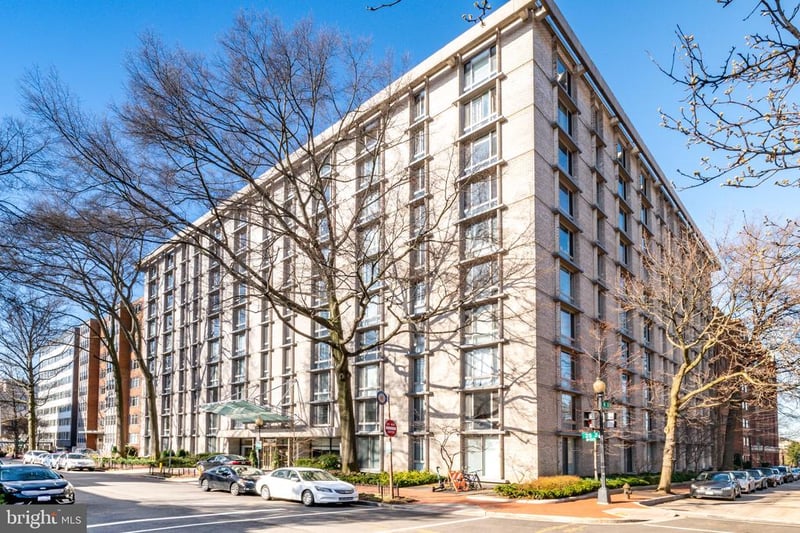 940 25th St NW #107-S, Washington, DC 20037