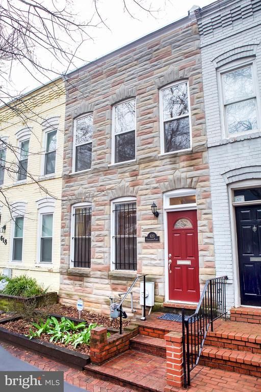 620 14th Pl NE, Washington, DC 20002