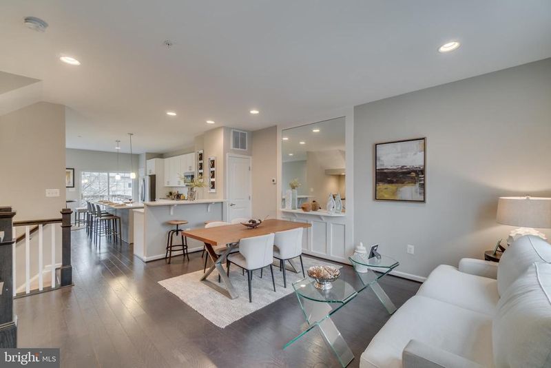 4907 Devitt Pl, Oxon Hill, MD 20745